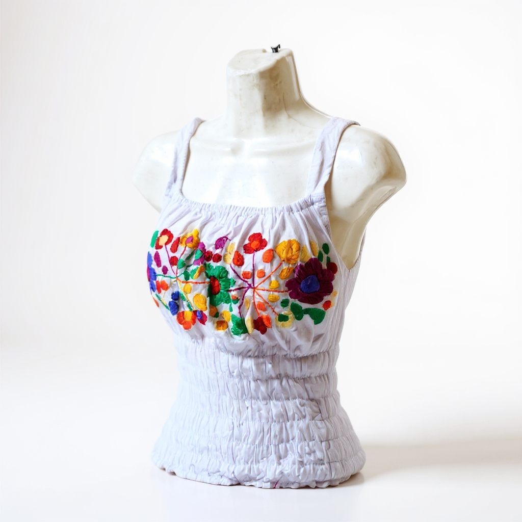 Blusa artesanal blanca bordada a mano para mujer | Hecha en Chiapas – NAWI